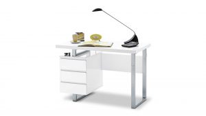 Schreibtisch bzw. Bürotisch auch für kleine Büros