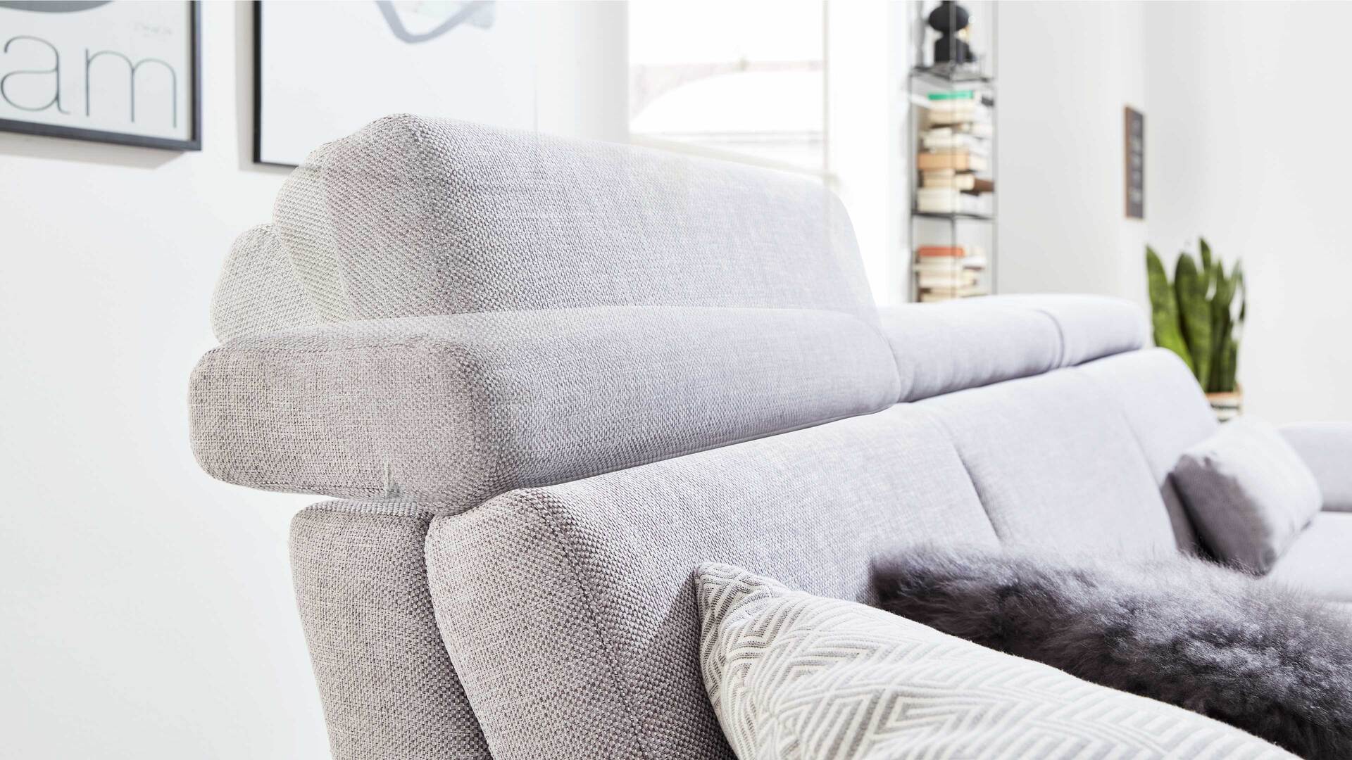 Interliving Sofa Serie 4251 - Kopfteilverstellung