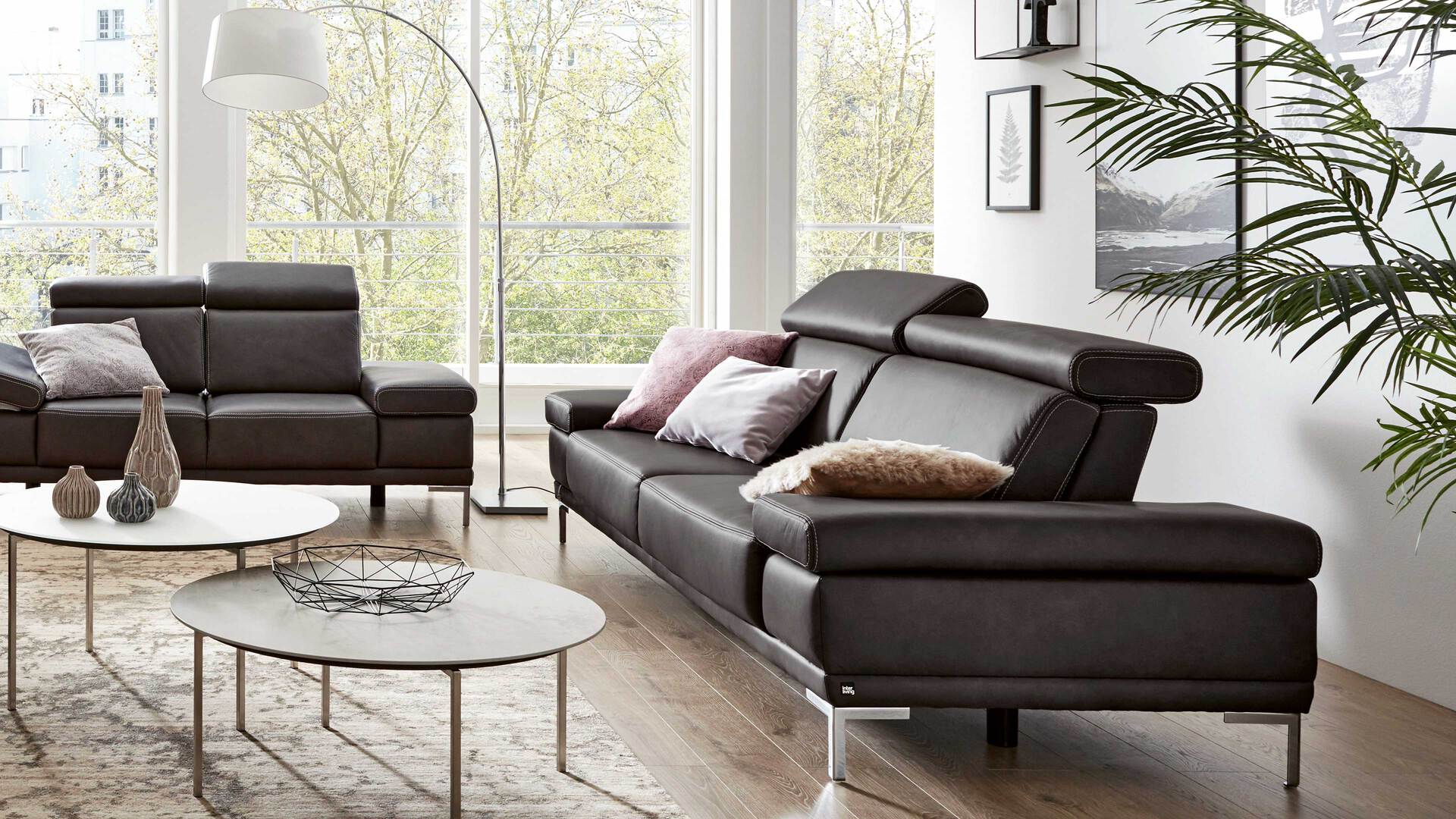 Interliving Sofa Serie 4251 - Zweisitzer 12202 mit Sitztiefenverstellung