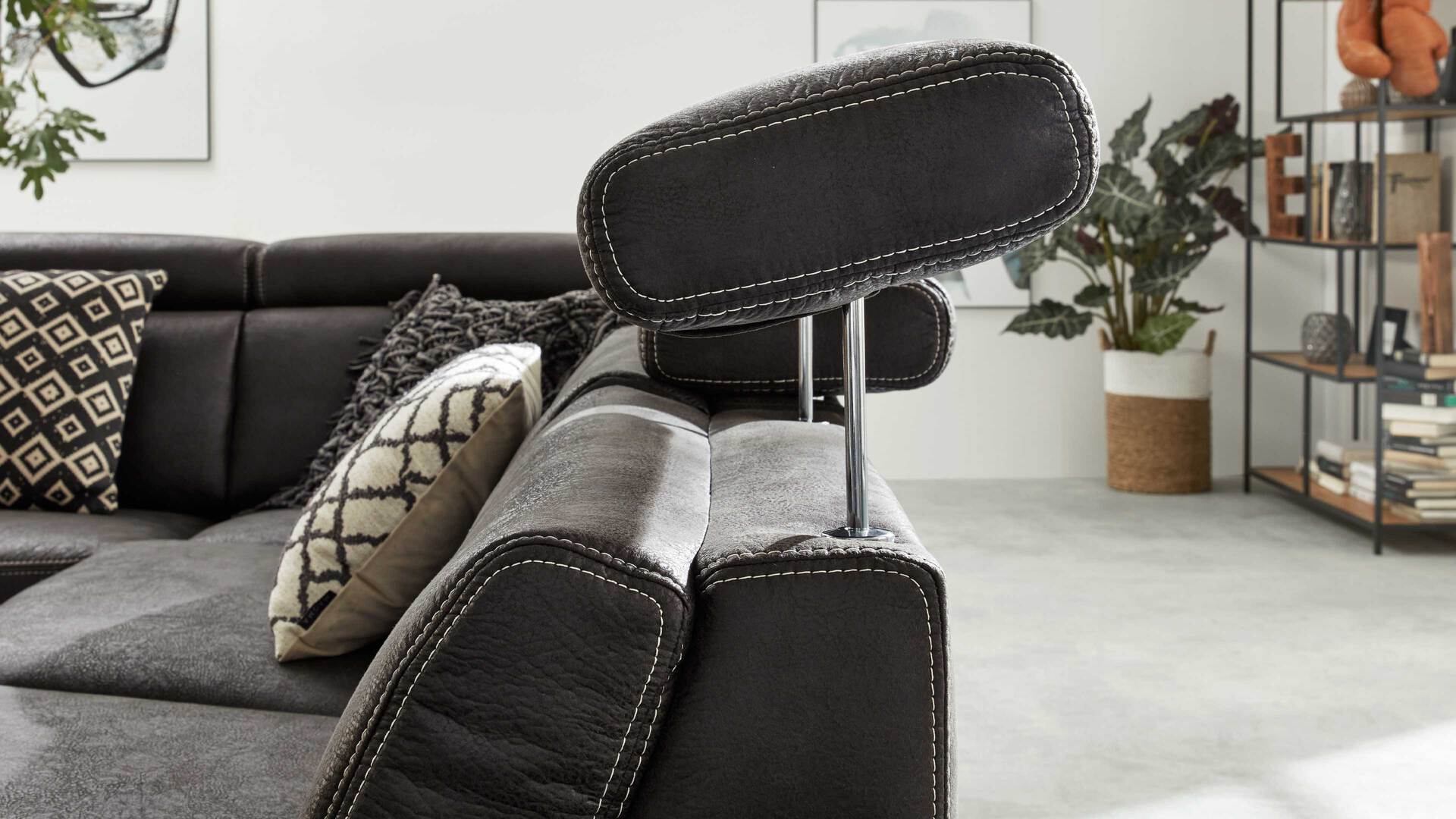 Interliving Sofa Serie 4252 - Kopfteilverstellung