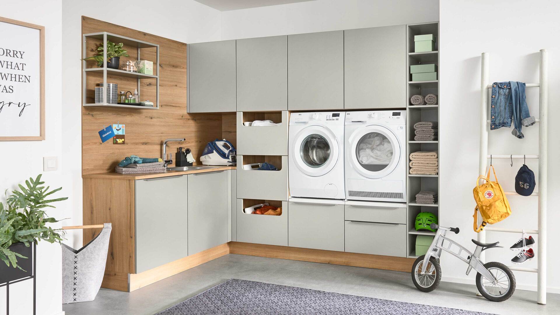 Interliving Küche Serie 3087 - Hauswirtschaftsraumlösung