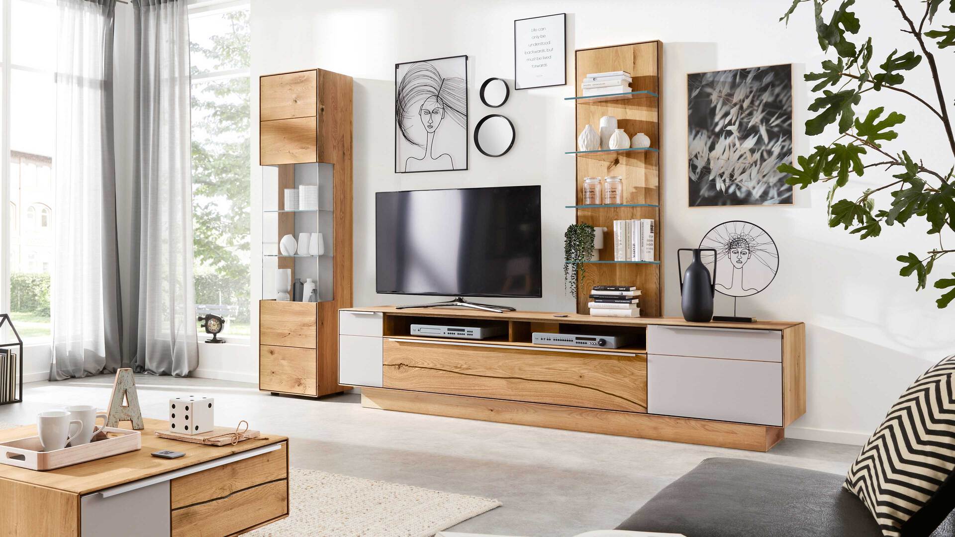 Interliving Wohnzimmer Serie 2020 - Wohnwand V15101
